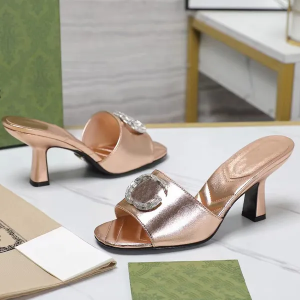 Eleganti designer di lusso pantofole in pelle casual in pelle comoda decorazione con fibbia di strass con tacchi alti sandali da donna alla moda