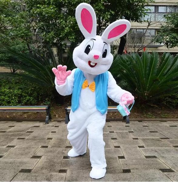 2024 White Bunny Bugs Costumi della mascotte Natale Fancy Party Dress Personaggio dei cartoni animati Outfit Suit Adulti Taglia Carnevale Pasqua Pubblicità Tema Abbigliamento