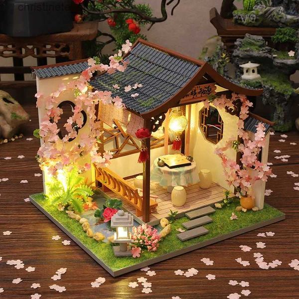 Arquitetura / Casa DIY Kit de casa de boneca em miniatura de madeira DIY Móveis montados Casa de bonecas japonesa com flores de cerejeira Brinquedos para adultos Presentes de Natal