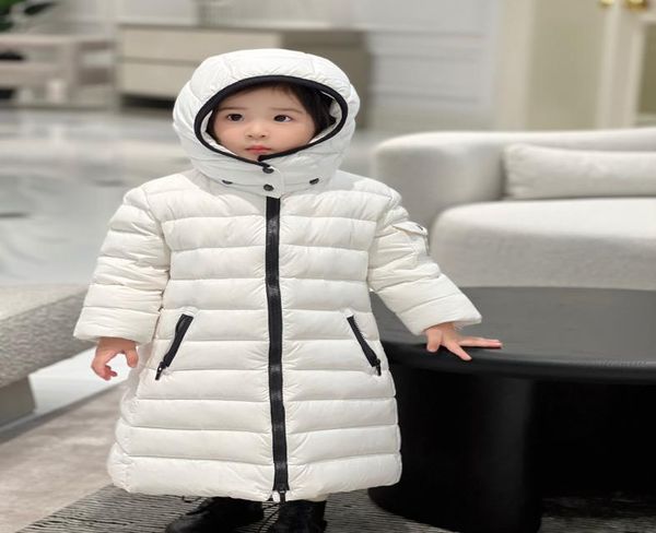 2022 Kinder-Winter-Daunenmantel, Designer-Daunenjacken, neue Kindermäntel, lange Daunenjacke, lässig, schwarz, weißer Junge mit Kapuze, solide Taschen, Real5897121