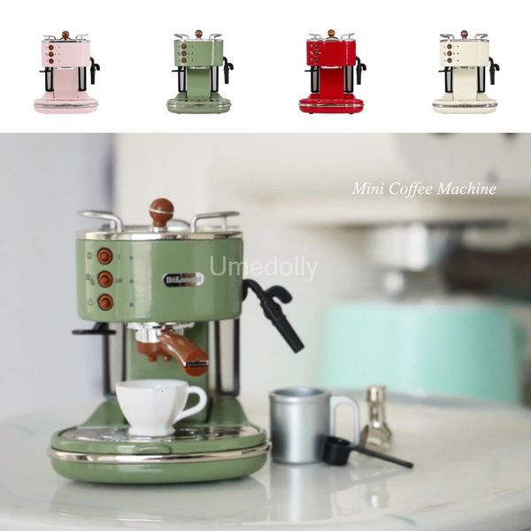 16 Modello di macchina da caffè per casa delle bambole in miniatura Fai finta di giocare Utensili da cucina per BJD Blyth Doll Food House Accessori Giocattolo 240223