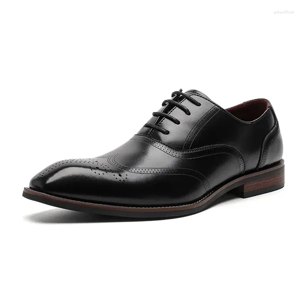 Scarpe eleganti di lusso in vera pelle da uomo inglesi vintage intagliate con punte alari brogue per abiti formali