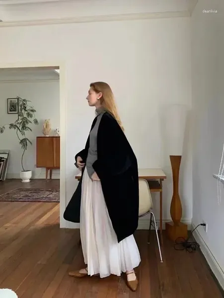 Giacche da donna Cappotto di lana nero stile Hepburn per donna Primavera Autunno 2024 Piccolo di media lunghezza