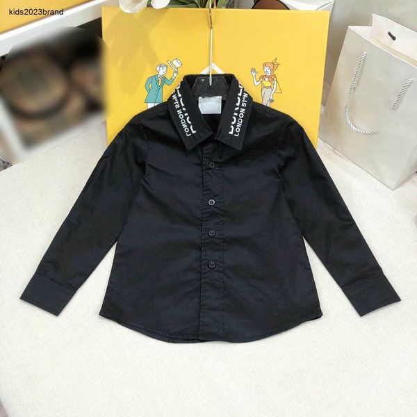 Neues Kinderhemd, einfarbig, Baby-Langarm-Revershemd, Größe 100–160 cm, Kinder-Designerkleidung, gesticktes Logo, Mädchen-Jungen-Blusen, 24. März
