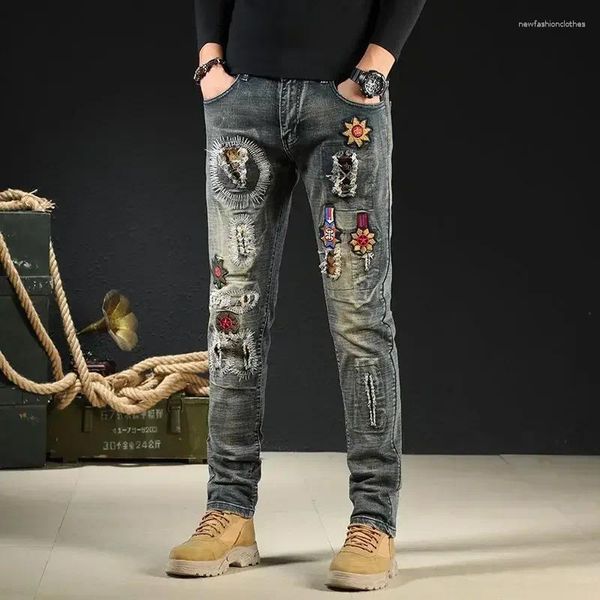 Jeans da uomo Patch Pantaloni strappati con fori Tubo stretto Pantaloni da cowboy da uomo Slim Fit Skinny Grafica Retro Rotto Strappato 2024 Moda