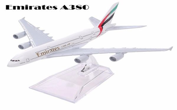 Air Emirates A380 Airlines Modello di aereo Airbus 380 Airways Modello di aereo in lega di metallo da 16 cm con supporto per aereo M6039 Modello di aereo LJ208173895