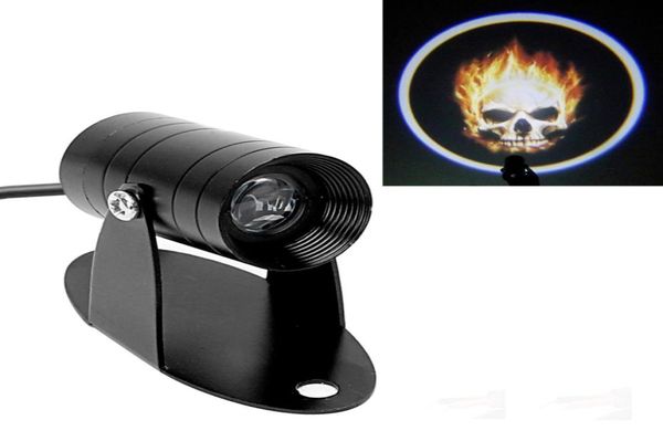 Fendinebbia Logo Proiettore laser 3D LED Logo Luce di coda Illuminazione Fantasma Flaming Skull Moto Spotlight5702332