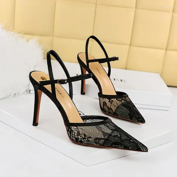 Sandalet kadın ayak bileği kayış stiletto topuk elbise yenilik toka dantel 9cm ince topuklu moda kızlar siyah ayakkabı siyah