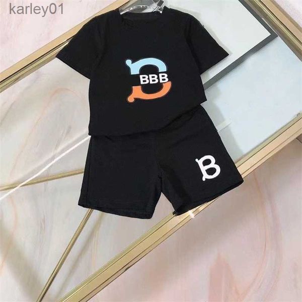 T-Shirts Çocuklar Mektup Baskı Giysileri Bebek Çocuk Tasarımcı Giyim Çocuk Yaz Gömlek Erkek Kısa Kol Üstleri Açık Giyim 2 Renk 240306