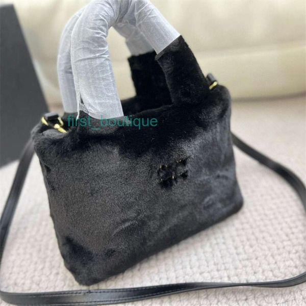 Borse da sera Borse da donna firmate Cross Body Full Fur Mini Totes Borse fuzzy color caramello Borse a tracolla MU Soffici spalle