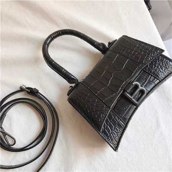 70% Factory Outlet Off Item físico com bolsa de ampulheta com padrão de crocodilo Mini couro versátil carregando uma cruz diagonal pequeno quadrado para mulheres código à venda