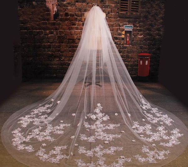 Nuovo arriva il velo da sposa di lunga durata elegante in rilievo di pizzo lungo velo da sposa moda velo da sposa lungo5245129