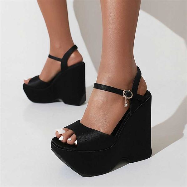 Chic Summer Black High Heel Hochzeits Sandalen für Frauen Matsuke Schuhe wasserdichte Plattform Keile Dicke Boden Fisch Mund rote Schuhe Flip Flop Sandles Heels 240228