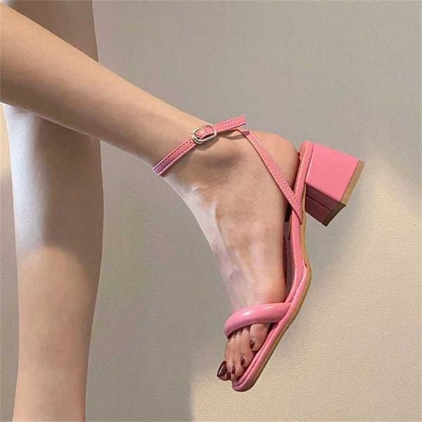 Kalça Yaz Sandal Kadınlar Rahat Pembe Yüksek Sandles Heels ile Roma tarzı sandalet topuk ayakkabıları 240228