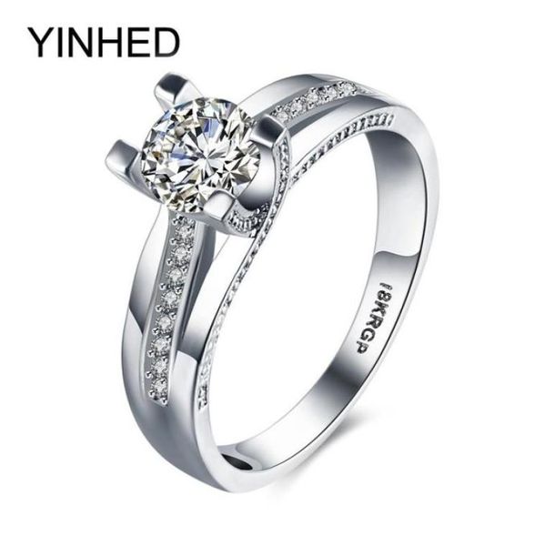 Anéis de casamento YINHED Luxo 7mm CZ Diamante para Mulheres Branco Ouro Cheio Anel de Noivado Jóias Selo 18KRGP ZR1968281987