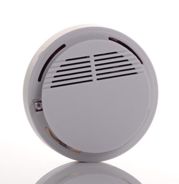 Rilevatore di fumo Sistema di allarme Sensore Allarme antincendio Rilevatore di fumo wireless Sicurezza domestica Alta sensibilità LED stabile Batteria da 9 V funzionante2597316