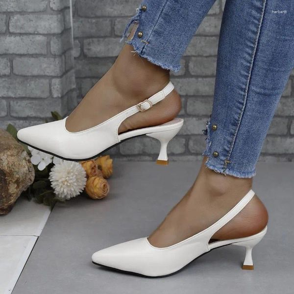 Sapatos de vestido feminino 2024 moda uma palavra fivela mulheres bombas outono apontou toe sólido meados de salto boca rasa elegante salto alto