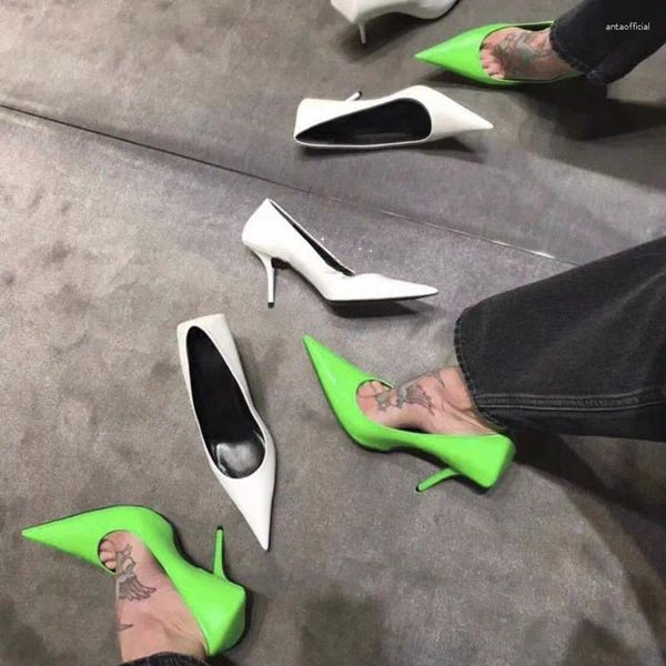 Sapatos de vestido apontou outono net vermelho ins fluorescente verde sexy salto alto fino branco único ponto feminino atacado