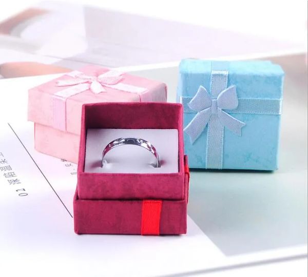 Бесплатная доставка бумажная коробка для хранения ювелирных изделий разноцветные кольца серьги-гвоздики упаковка подарочная коробка для ювелирных изделий 4*4*3 см 2024307