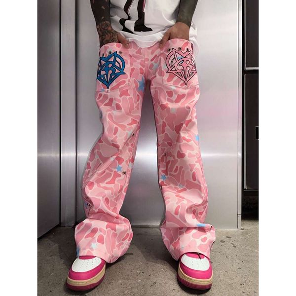 2023 Nuovo Senso del Design Pesante Artigianato Rosa Camouflage Ricamato Jeans Uomo Strada Hip Hop Unisex Pantaloni Larghi Gamba Dritta