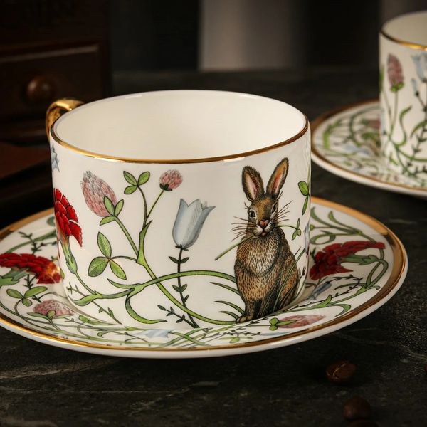 Rus kraliyet porselen lomonosov karikatür tavşan altın kaplama kemik çin kahve fincanı ve tabağı hediye kutusu seti 240301