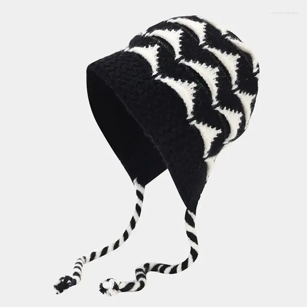 Berets preto branco malha gorros para mulheres chapéus de inverno com earflaps bonés crânios bonnets orelhas quentes