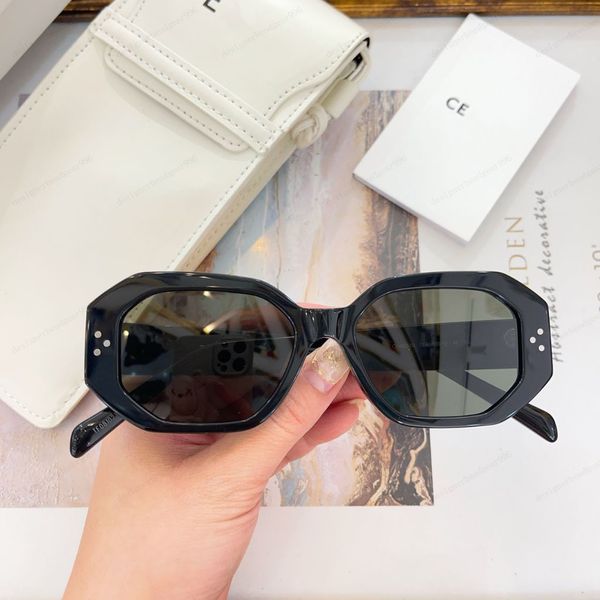 Marca de moda de grife francesa Moda de moda poligonal óculos polarizados Tons ao ar livre Mulheres óculos de sol