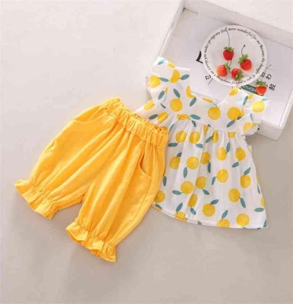 Estate Ragazze Set di abbigliamento per bambini Bambini Casual Flare Manica Frutta Stampa TShirt TopPantaloncini Abiti Bambini Costume 2108049641161