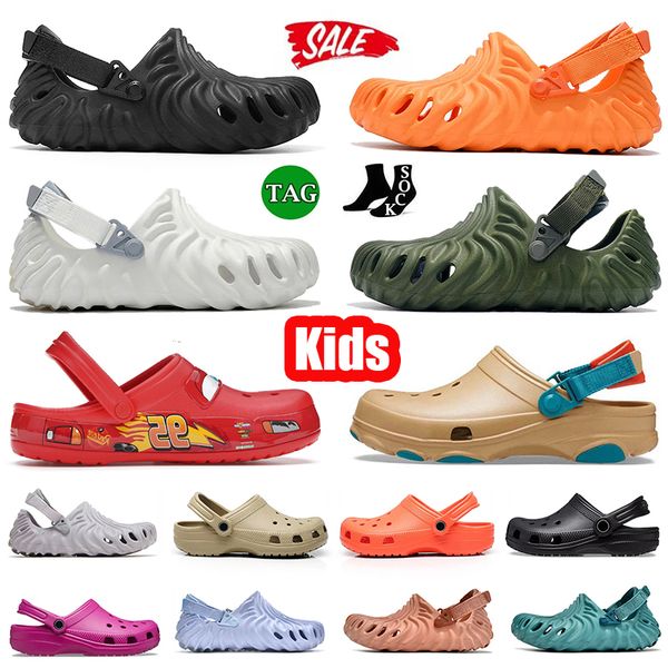 2024 Croc Kids Sandálias Mens Mulheres Chinelos Fivela Charms Slides Sandale Designer Plataforma Crianças Crocc Sandália Blunt Toe Clássico Crocc Criança Pantoufle Sliders