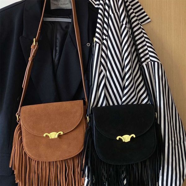 Bolsas de ombro Luxurys Triumph Door Tassel Bolsa de Ombro Mulheres Bolsas de Couro Tote Bag Clutch Cover Crossbody Bag Mulheres Designer Bolsa Fringe Carteiras