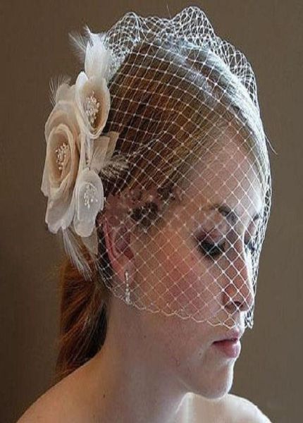 2019 Veli da sposa in gabbia per uccelli Champagne Avorio Fiori bianchi Piume Velo da gabbia per uccelli Pezzi per capelli da sposa Accessori da sposa in S6862075