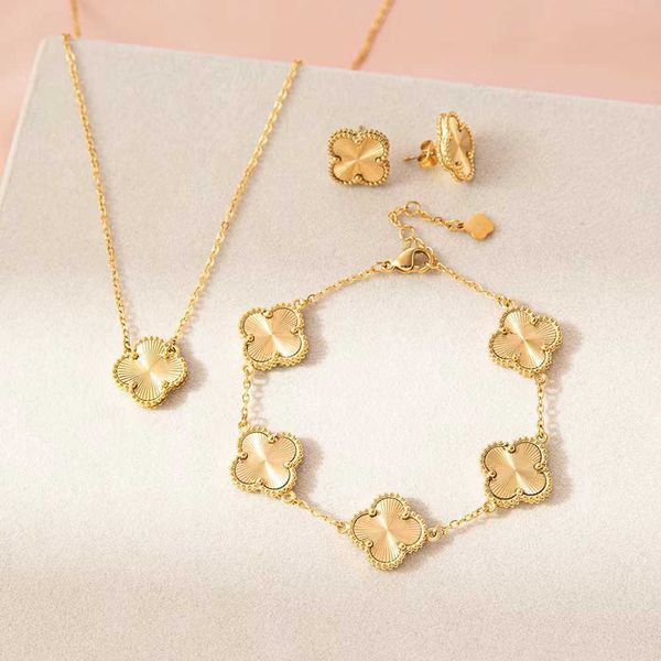 Designer-Halskette VanCF-Halskette Luxus-Diamant-Achat 18 Karat Gold Roségold Achat Lucky Four Leaf Grass Halskette weiblich Leichter Luxus-Stil Kette weiblich