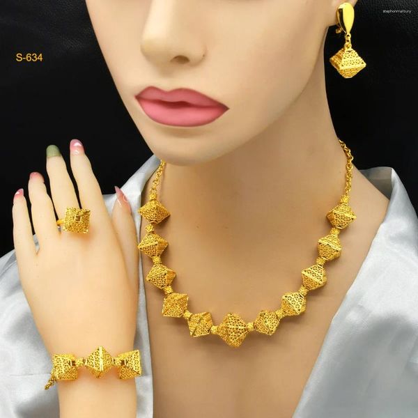 Collana orecchini set Dubai sposa gioielli placcati oro 24 carati braccialetto mediorientale anello orecchino per donne Bu10234