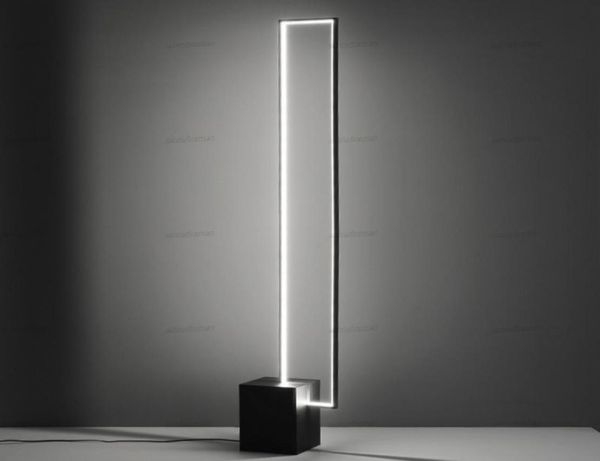 Nordische minimalistische LED-Stehlampen, dreifarbige Lampe, Fernbedienung, Innendekoration, schwarzes Metall mit Schalter, Stehlampe 7164069