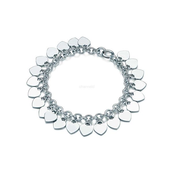 Braccialetti con ciondoli Famosi marchi di stilisti in argento sterling al 100% 925 Fascino classico Bracciale fai da te Etichetta multicuore Handwear 240308