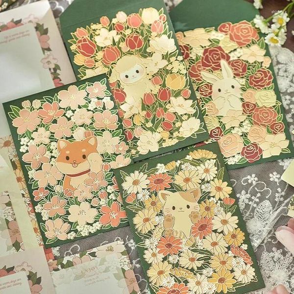 Confezione regalo 12 pezzi buste con fiori Kawaii blocchetti per lettere adesivi sigillanti forniture per feste di matrimonio fai da te set carino di cancelleria coreana