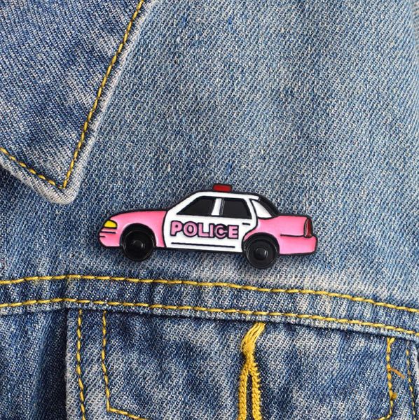 Carro de polícia polícia rosa branco bonito personalidade especial maré novo broche criativo dos desenhos animados lapela denim badge1492053