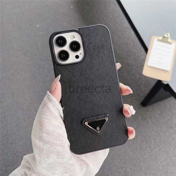 Capa de moda de designer de telefone celular para iPhone 15pro 15 15promax 14plus 14promax Pro Max 12pro 12 11promax xsmax xr x cor preta Carta clássica casos à prova de choque 240304