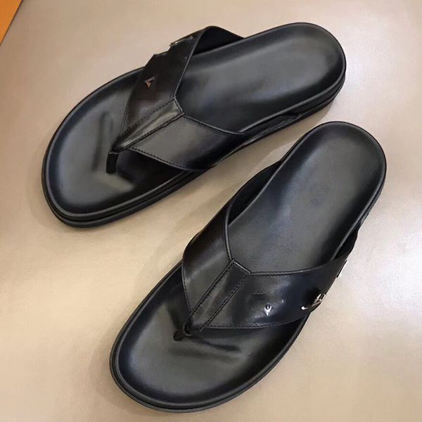 Moda yaz tutam-toe plajpinch-toe plaj terlik tasarımcısı ayakkabılar erkekler slaytlar sandal baba sandalet 1: 1 yüksek kaliteli birinci katman deri malzeme