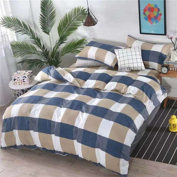 Set biancheria da letto Copripiumino europeo semplice per famiglie numerose Home Comodo lenzuolo con cuscino 240226