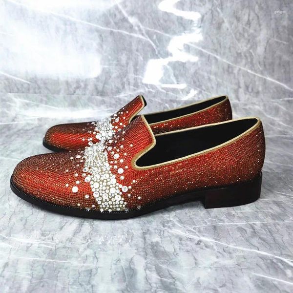 Sıradan Ayakkabı Kırmızı Beyaz Rhinestone Loafers Oxford pist görünüm tarzı erkekler lüks elbise yuvarlak ayak parmağı düğün insan için