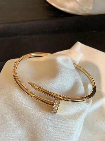 Pulseira de ouro designer de unhas pulseiras para mulheres e homens moda personalizada 999 marca moda instagram cor desbotamento gelo sólido não