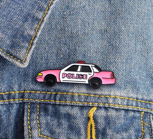 Carro de polícia polícia rosa branco bonito personalidade especial maré novo broche criativo dos desenhos animados lapela denim badge8647543