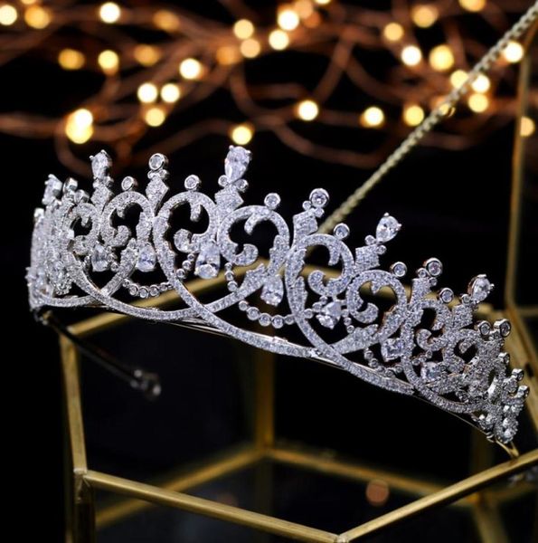 Neue Mode Barock Luxus Kristall Braut Krone Tiaras Licht Gold Diadem Tiaras für Frauen Braut Hochzeit Haar Zubehör4067431