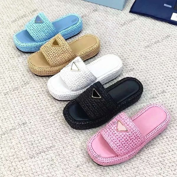 Luxo Sandália Chinelos Ráfia Flip Flops Crochet Knit Plataforma Slip-On Sandálias Triângulo Beach Tazz Slipper Designer Sapatos Mule Mulher Slides Flat Straw Shoes 2024