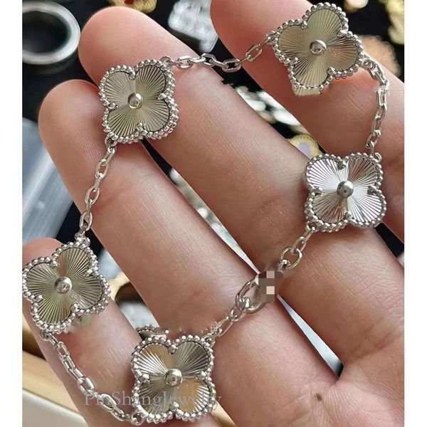 Fanjia Pure Sier Bracciale a cinque fiori Quattro foglie di erba Conchiglia bianca V Oro Giada rossa Calcedonio Ragazza di fascia alta Trasmissione dal vivo Gioielli Regalo Prodotto Ciondolo per ragazza