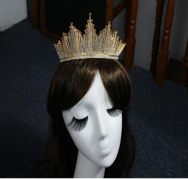 Barocke Braut-Kopfbedeckungen, goldene Krone, Kopfschmuck, koreanische stimmungsvolle Strass-Hochzeitskrone, Abendessen, jährliche Haar-Tiara-Accessoires1243831