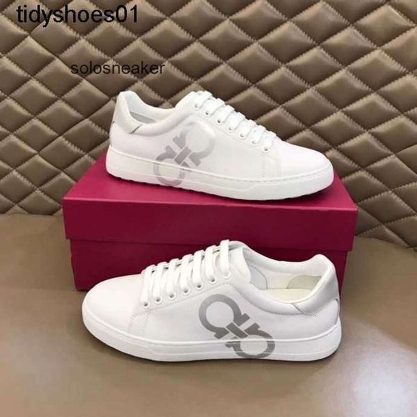 feragamos scarpe sportive da uomo in pelle scarpe da tavolo da uomo scarpe casual hip-hop parrucchiere marchio trendy stampato scarpe singole originali OE9K