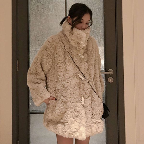 Осень и зима средней длины Instagram модное коровьего рога на пуговицах с имитацией кролика выдры плюшевое пальто из меха ягненка для женщин 877370