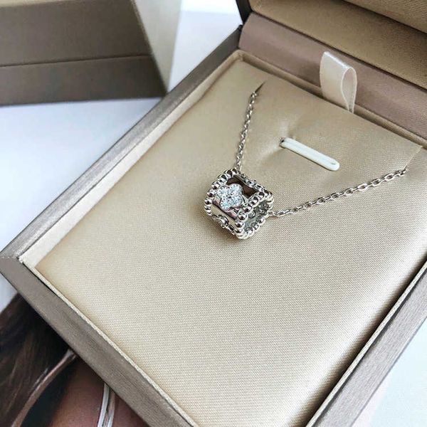 Designer-Anhänger-Halskette Sweet VanCA Four Leaf Grass Kaleidoskop Pure Silver 18k Gold Man Waist Pendant mit Diamond Bead Edge Collar Chain für Frauen NJWY